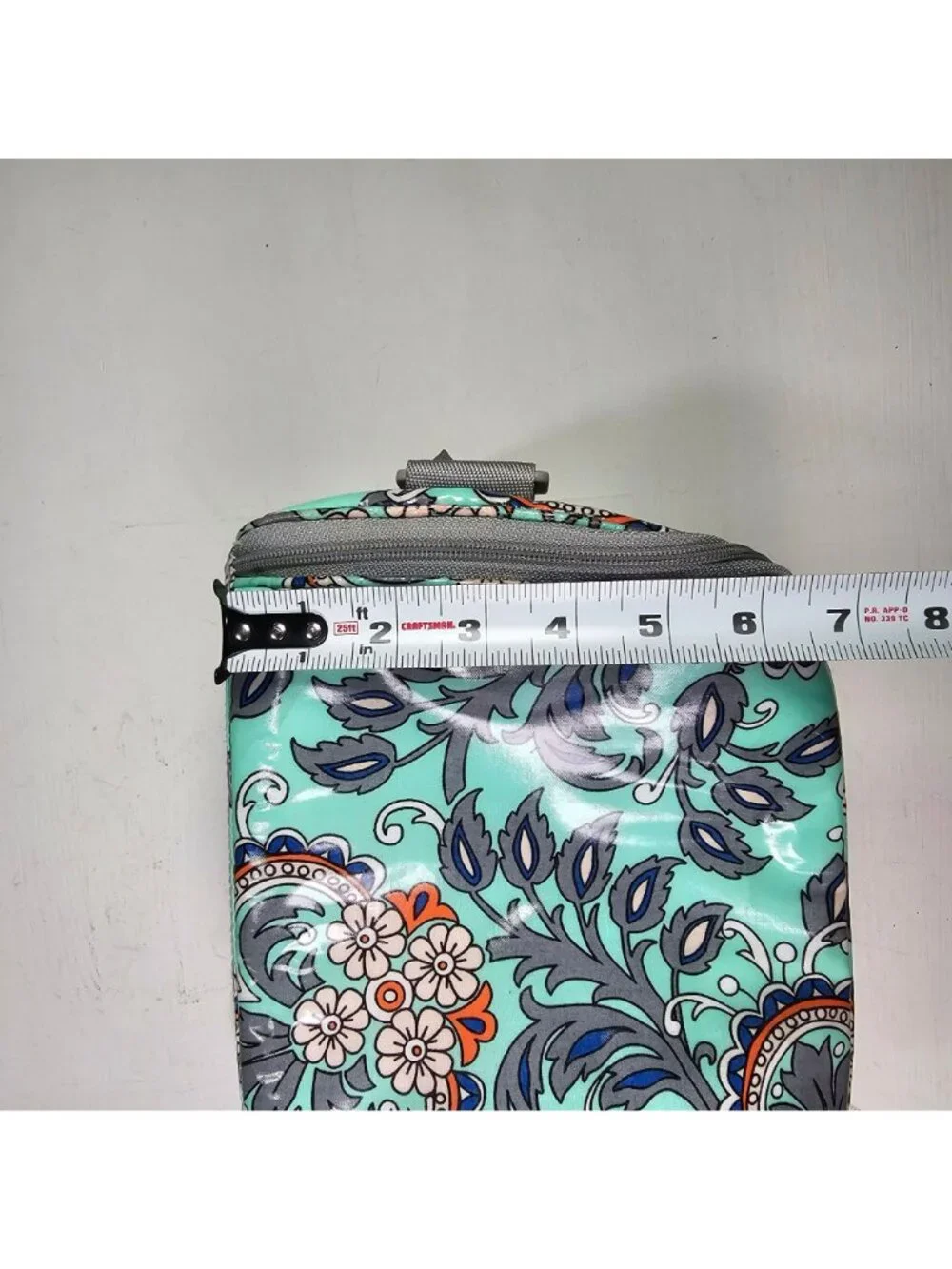 Vera Bradley Insulated Lunch Bag Shoulder Strap Zip Closure 9x7x7